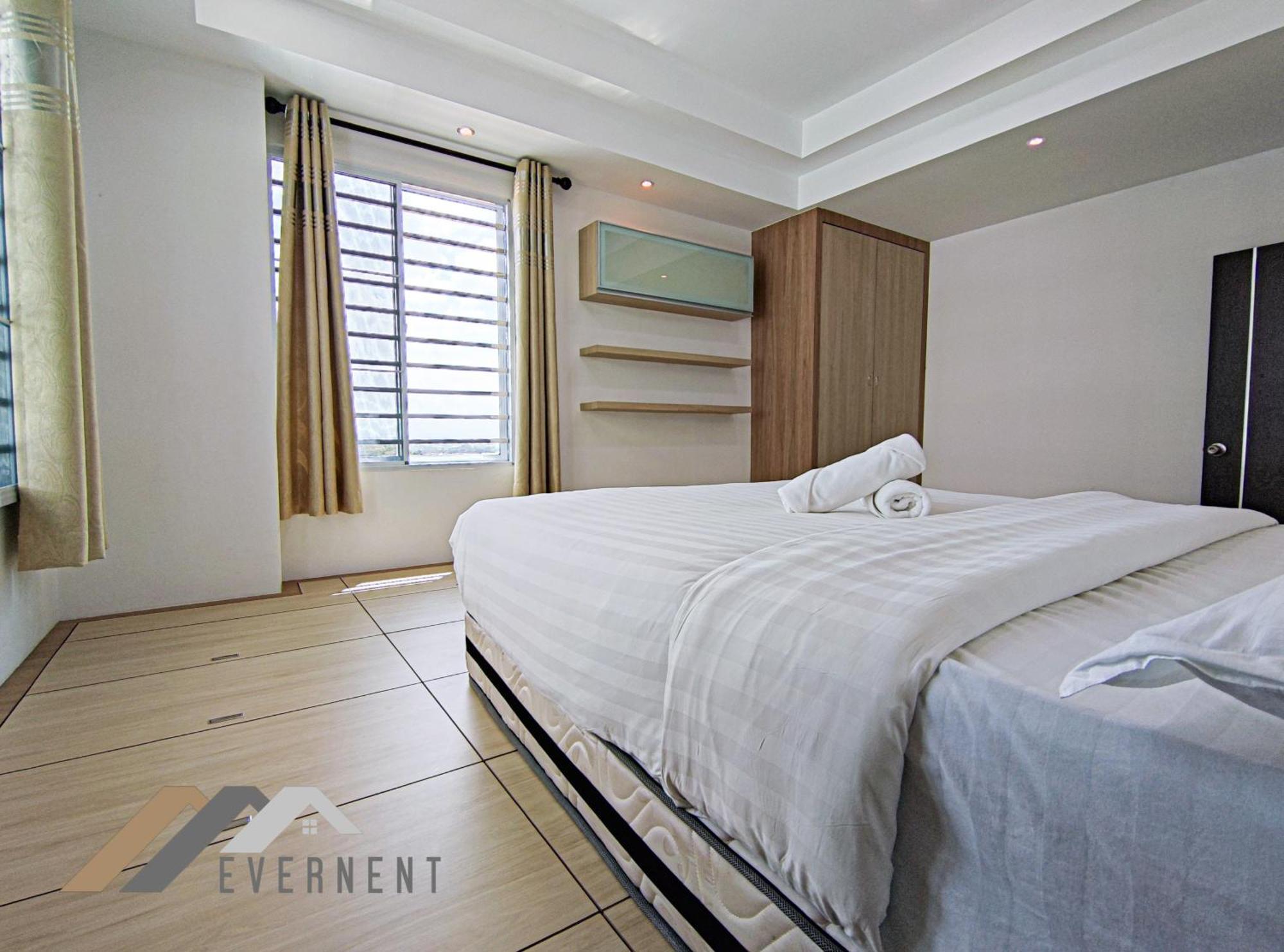 Apartment Serene Heights By Evernent